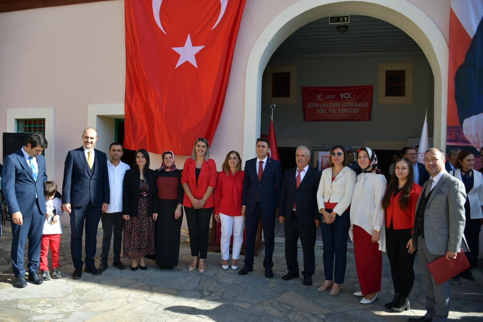 İstiklalden İstikbale 100. Yıl Konulu Sergi Ziyaretçilerini Bekliyor